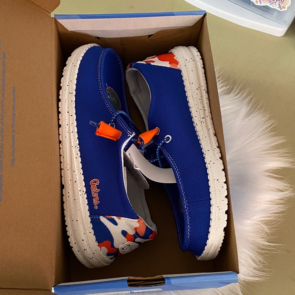 Hey Dude WOMENS Florida gators Blue and Orange Shoes size W8 - Picture 10 of 11